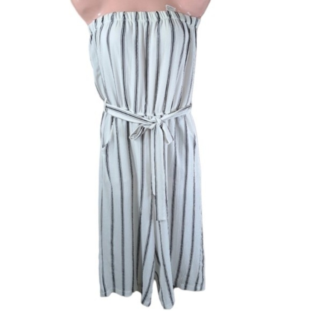 Purple Snow Women's Ivory & Black Strapless Stripped Jumpsuit Palazzo Size‎ M